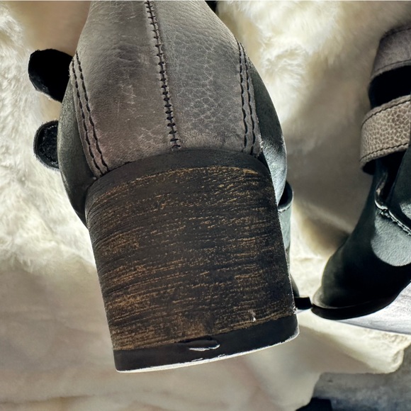 Rebel Calista Charcoal/Black Distressed Leather Ankle Bootie Sz 8 Buckle Western - Picture 10 of 11